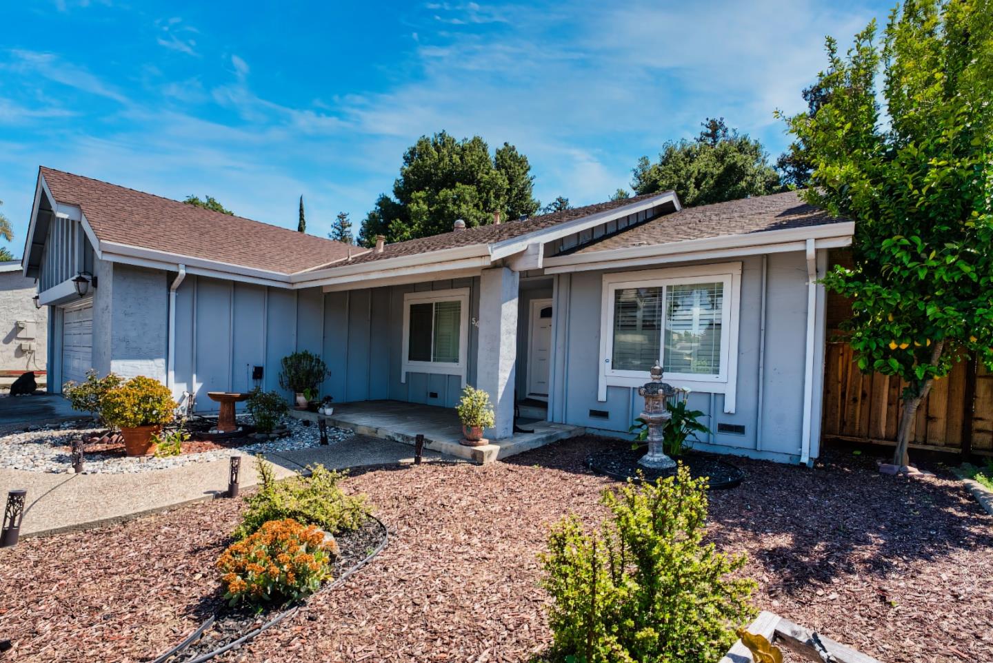 Detail Gallery Image 2 of 27 For 5475 Century Park Way, San Jose,  CA 95111 - 4 Beds | 2 Baths