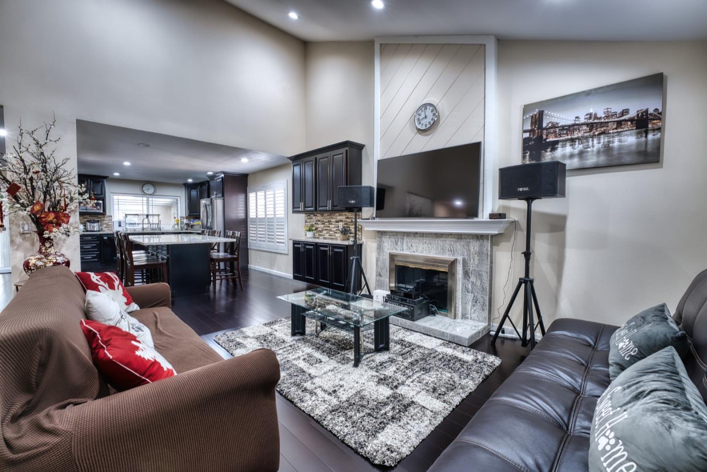 Detail Gallery Image 3 of 27 For 5475 Century Park Way, San Jose,  CA 95111 - 4 Beds | 2 Baths