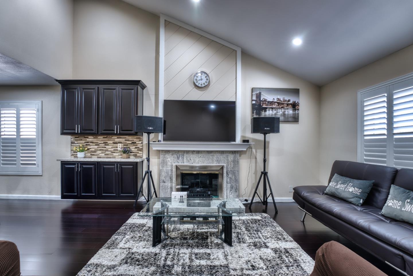 Detail Gallery Image 4 of 27 For 5475 Century Park Way, San Jose,  CA 95111 - 4 Beds | 2 Baths
