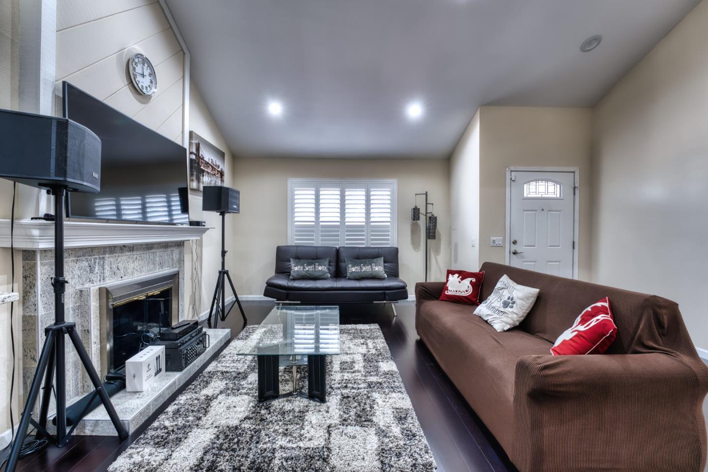 Detail Gallery Image 7 of 27 For 5475 Century Park Way, San Jose,  CA 95111 - 4 Beds | 2 Baths
