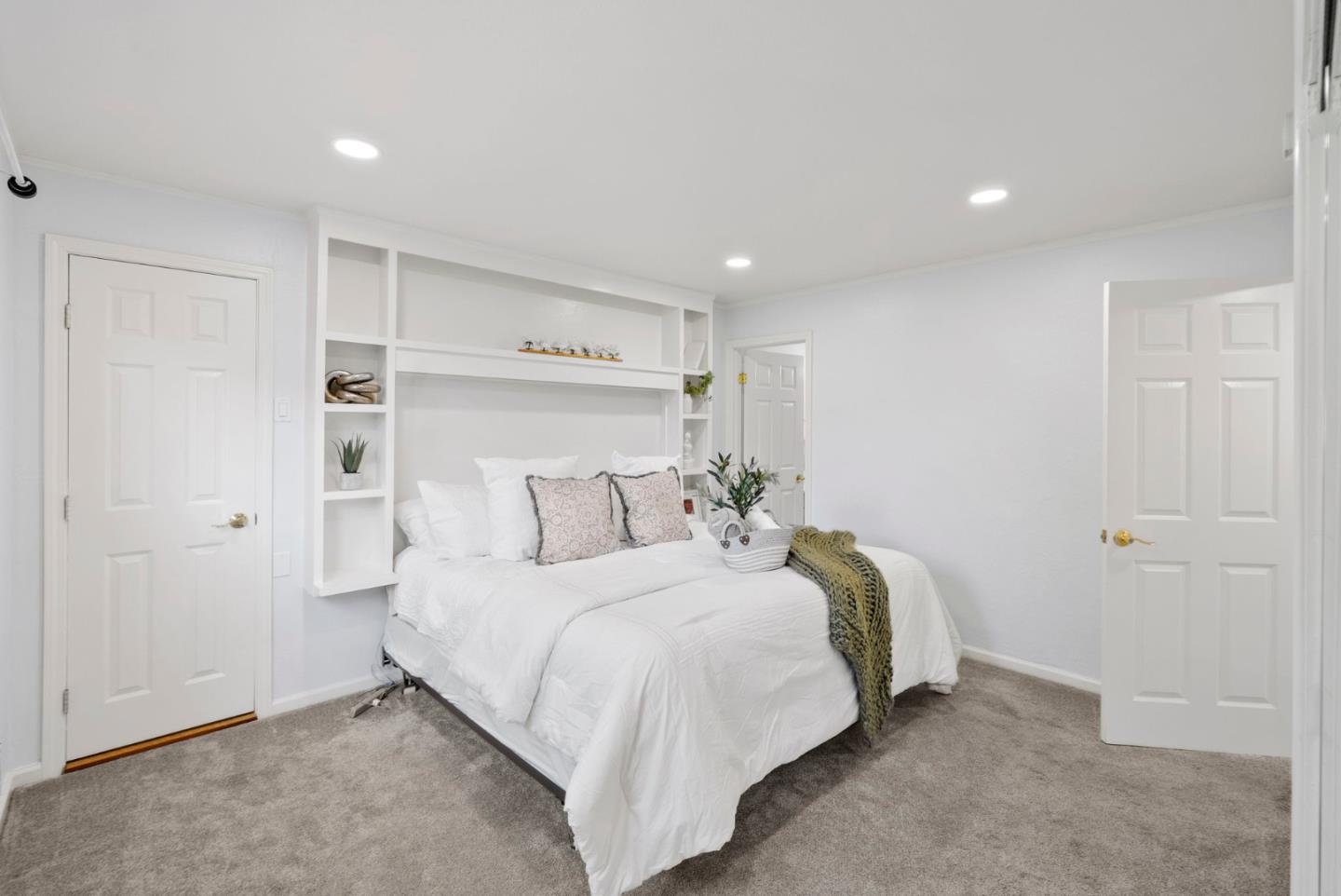 Detail Gallery Image 39 of 82 For 717 Bolivar Dr, San Jose,  CA 95123 - 3 Beds | 2 Baths