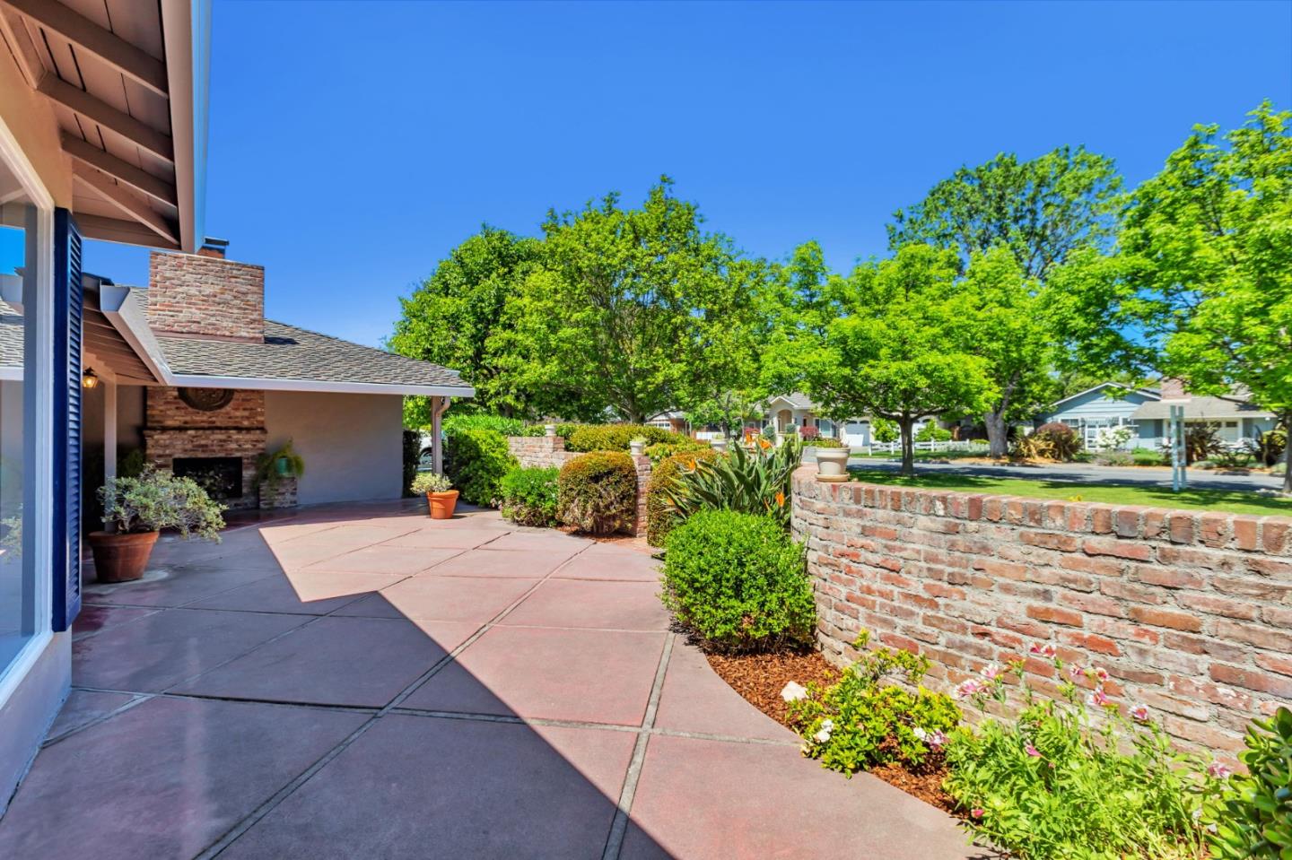 Detail Gallery Image 3 of 87 For 2557 Cottle Ave, San Jose,  CA 95125 - 3 Beds | 2 Baths