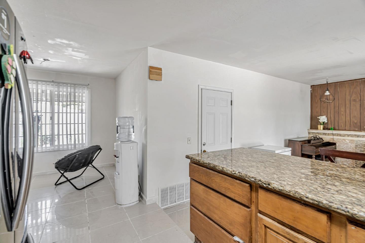 Detail Gallery Image 10 of 29 For 4763 Plainfield Dr, San Jose,  CA 95111 - 4 Beds | 2 Baths