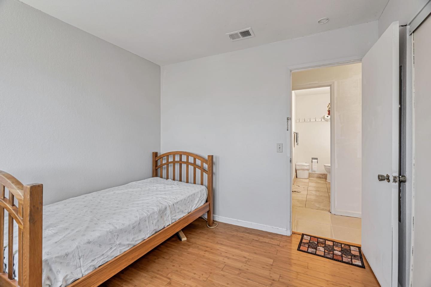 Detail Gallery Image 17 of 29 For 4763 Plainfield Dr, San Jose,  CA 95111 - 4 Beds | 2 Baths