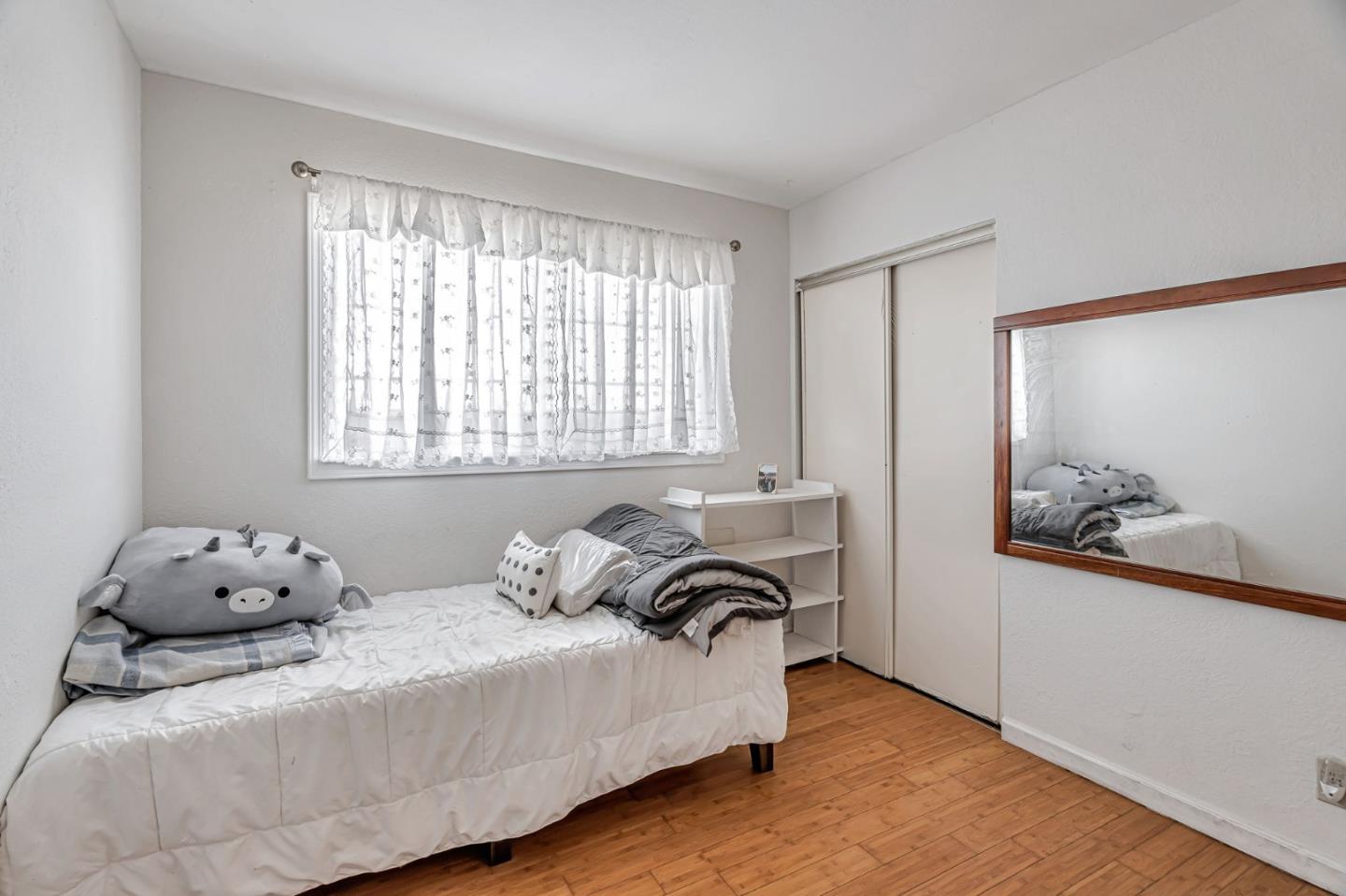 Detail Gallery Image 19 of 29 For 4763 Plainfield Dr, San Jose,  CA 95111 - 4 Beds | 2 Baths