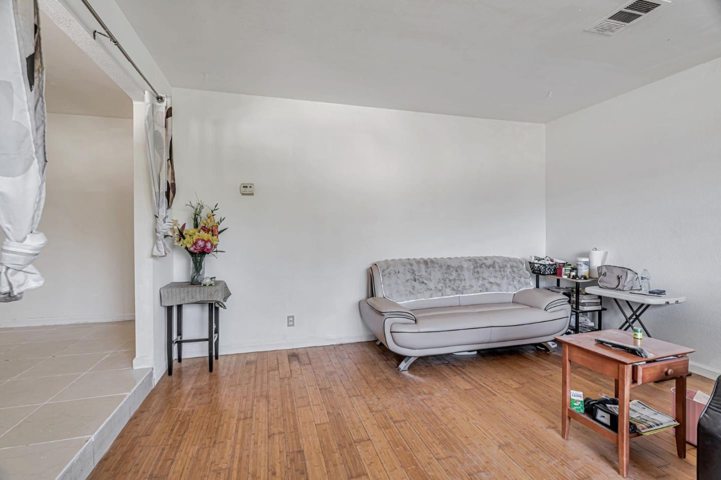 Detail Gallery Image 5 of 29 For 4763 Plainfield Dr, San Jose,  CA 95111 - 4 Beds | 2 Baths