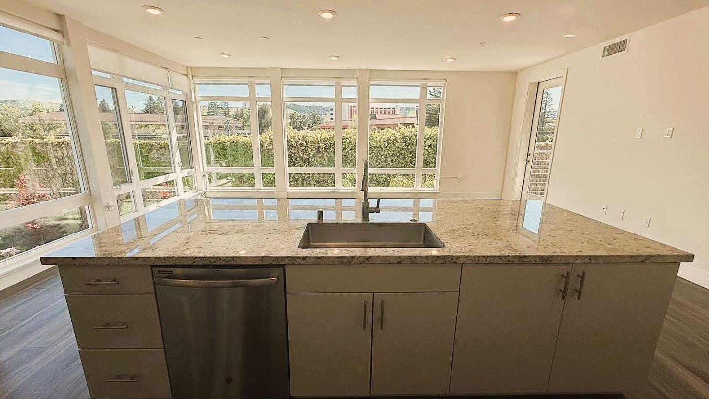 Detail Gallery Image 23 of 44 For 5933 Sunstone Dr #219,  San Jose,  CA 95123 - 2 Beds | 2 Baths