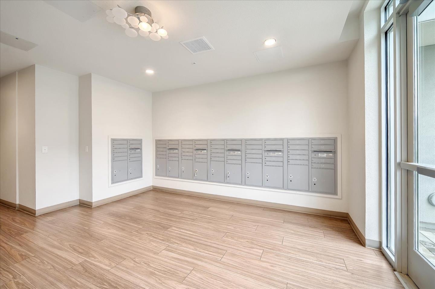 Detail Gallery Image 4 of 44 For 5933 Sunstone Dr #219,  San Jose,  CA 95123 - 2 Beds | 2 Baths