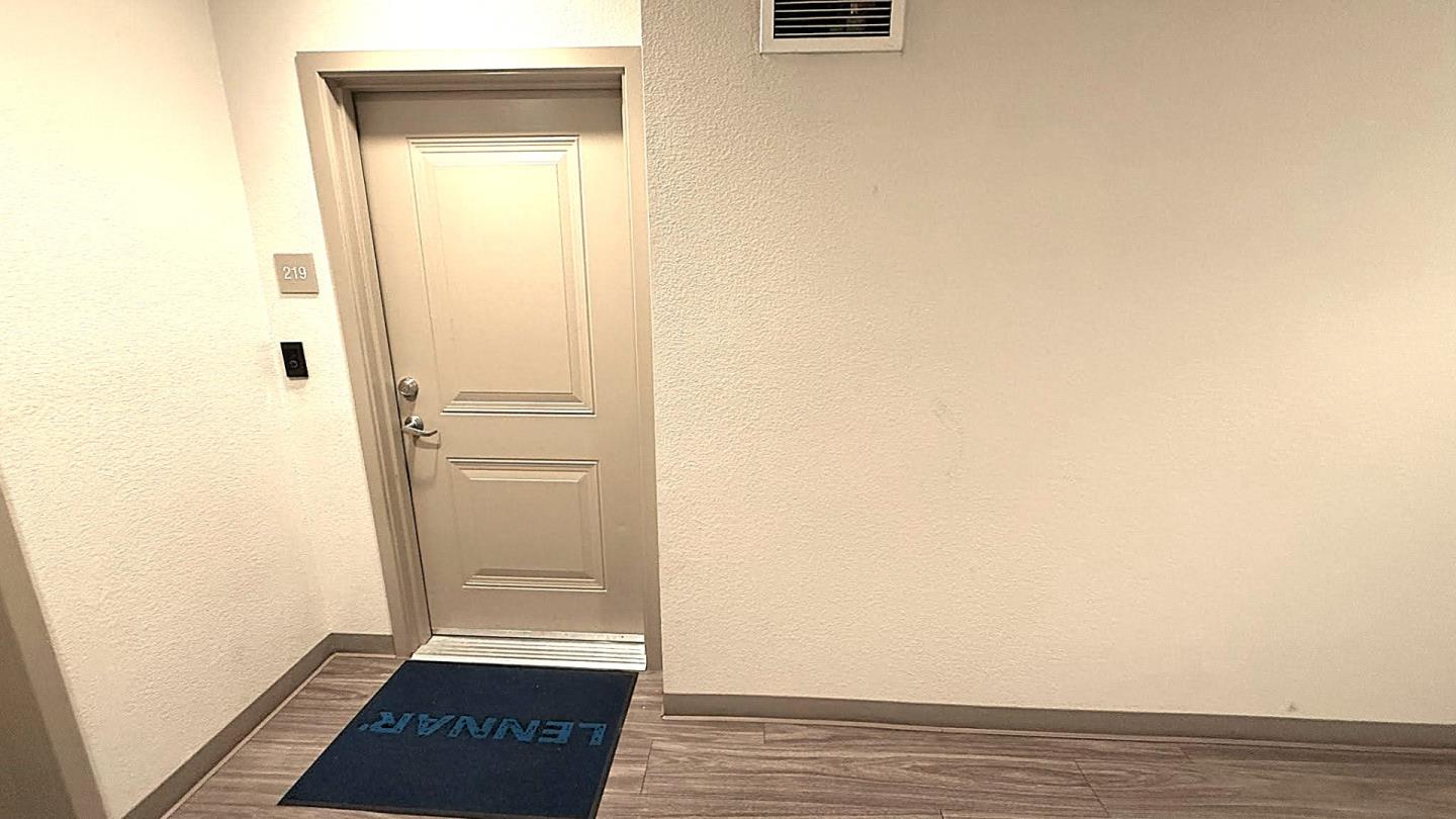 Detail Gallery Image 6 of 44 For 5933 Sunstone Dr #219,  San Jose,  CA 95123 - 2 Beds | 2 Baths