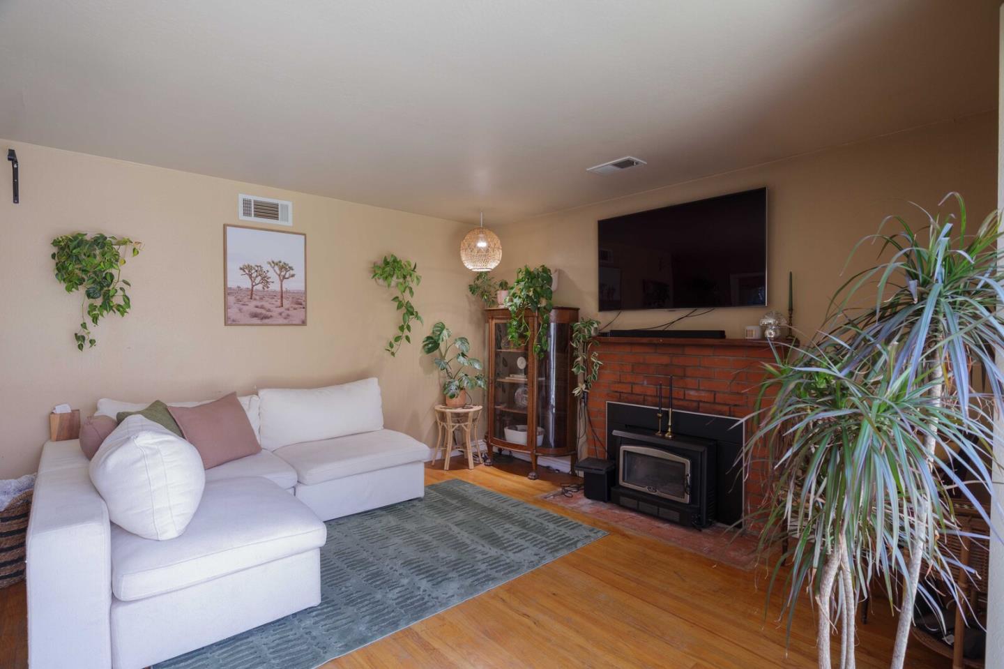 Detail Gallery Image 18 of 55 For 8421 Wayland Ln, Gilroy,  CA 95020 - 3 Beds | 2 Baths