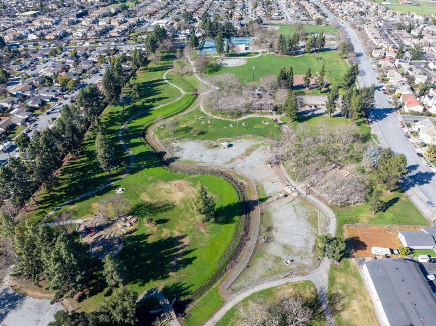 Detail Gallery Image 50 of 55 For 8421 Wayland Ln, Gilroy,  CA 95020 - 3 Beds | 2 Baths