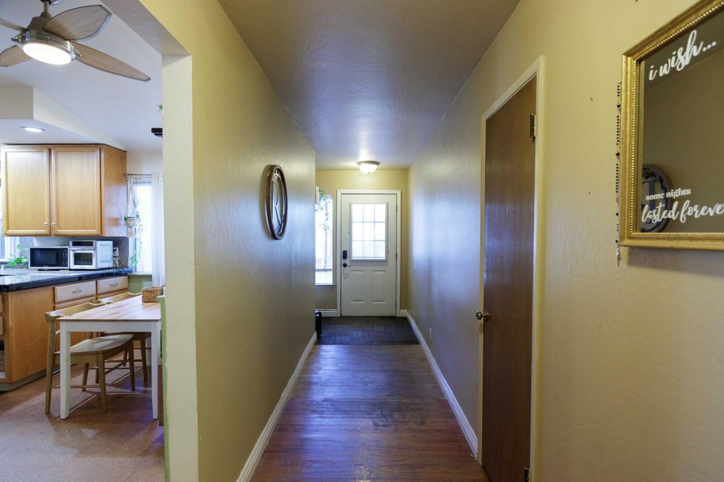 Detail Gallery Image 7 of 55 For 8421 Wayland Ln, Gilroy,  CA 95020 - 3 Beds | 2 Baths