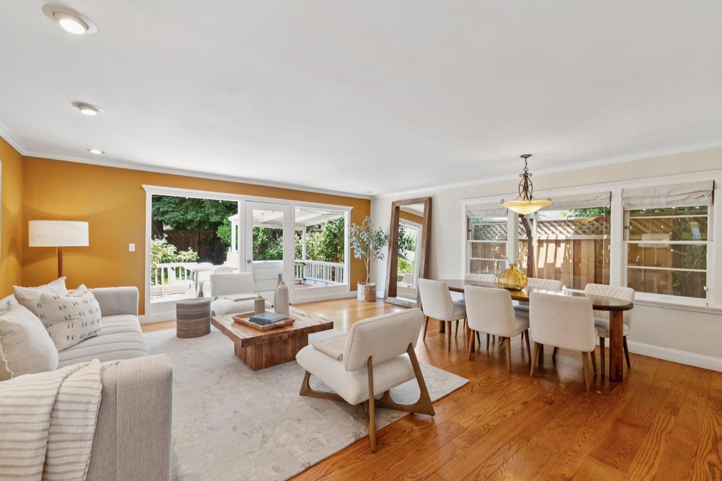 Detail Gallery Image 13 of 22 For 227 Santa Margarita Ave, Menlo Park,  CA 94025 - 3 Beds | 2 Baths