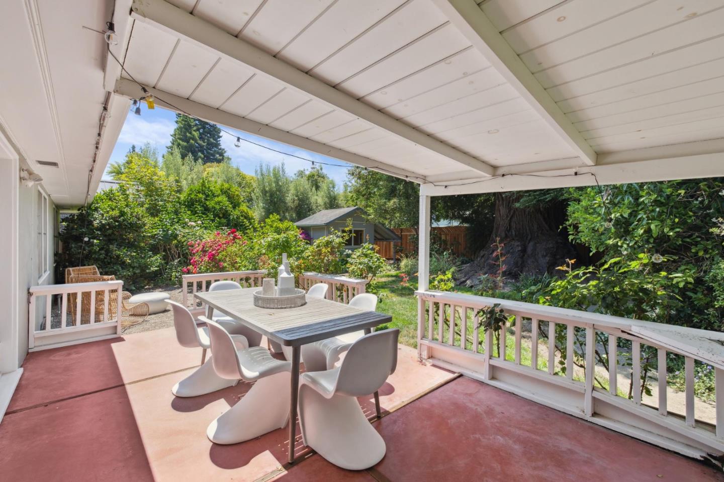 Detail Gallery Image 18 of 22 For 227 Santa Margarita Ave, Menlo Park,  CA 94025 - 3 Beds | 2 Baths