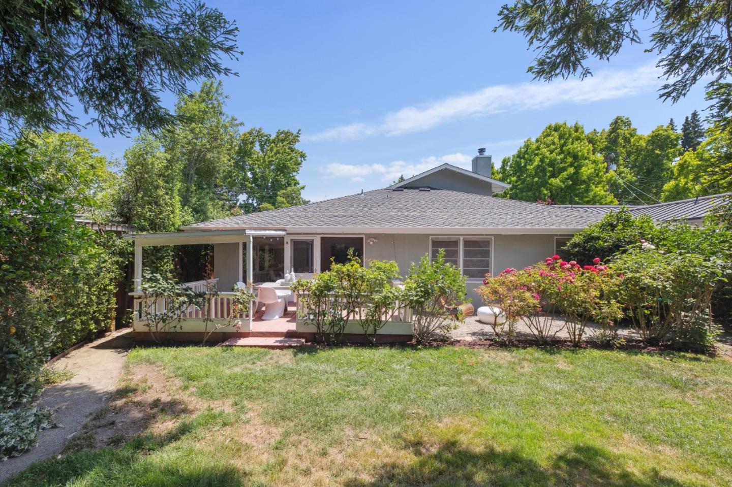 Detail Gallery Image 20 of 22 For 227 Santa Margarita Ave, Menlo Park,  CA 94025 - 3 Beds | 2 Baths