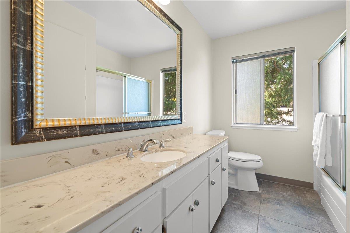 Detail Gallery Image 19 of 40 For 878 Hillcrest Dr, Redwood City,  CA 94062 - 5 Beds | 4 Baths