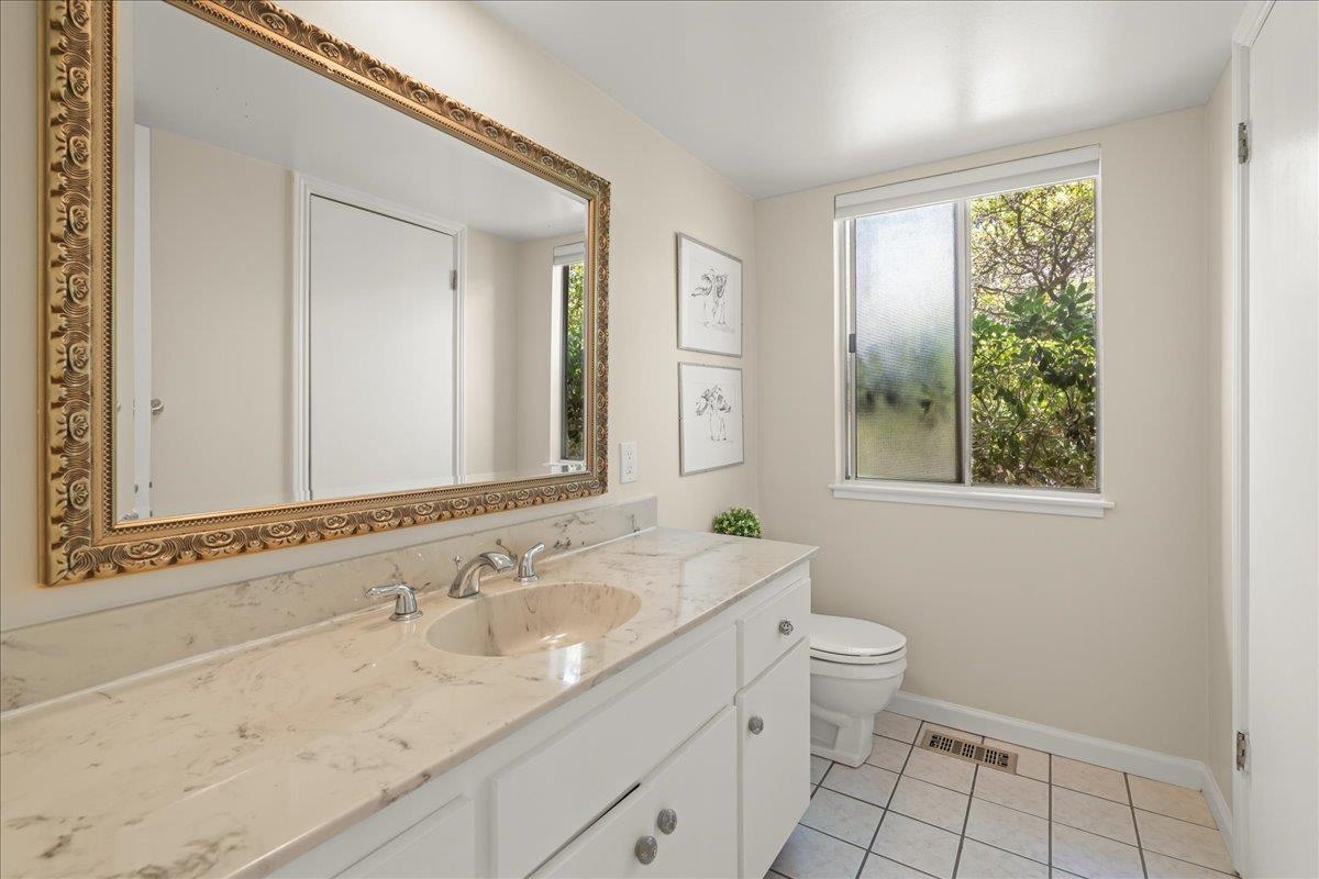 Detail Gallery Image 22 of 40 For 878 Hillcrest Dr, Redwood City,  CA 94062 - 5 Beds | 4 Baths