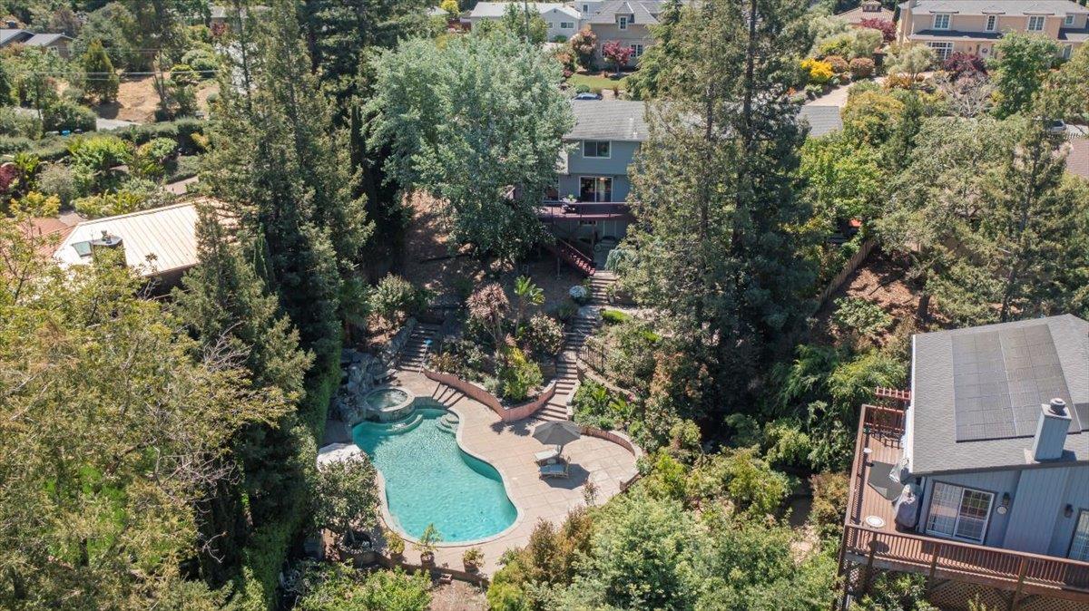 Detail Gallery Image 33 of 40 For 878 Hillcrest Dr, Redwood City,  CA 94062 - 5 Beds | 4 Baths