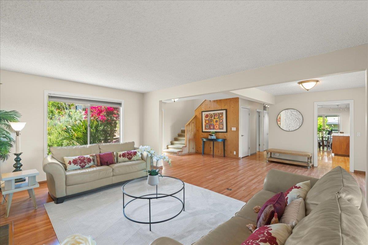 Detail Gallery Image 9 of 40 For 878 Hillcrest Dr, Redwood City,  CA 94062 - 5 Beds | 4 Baths