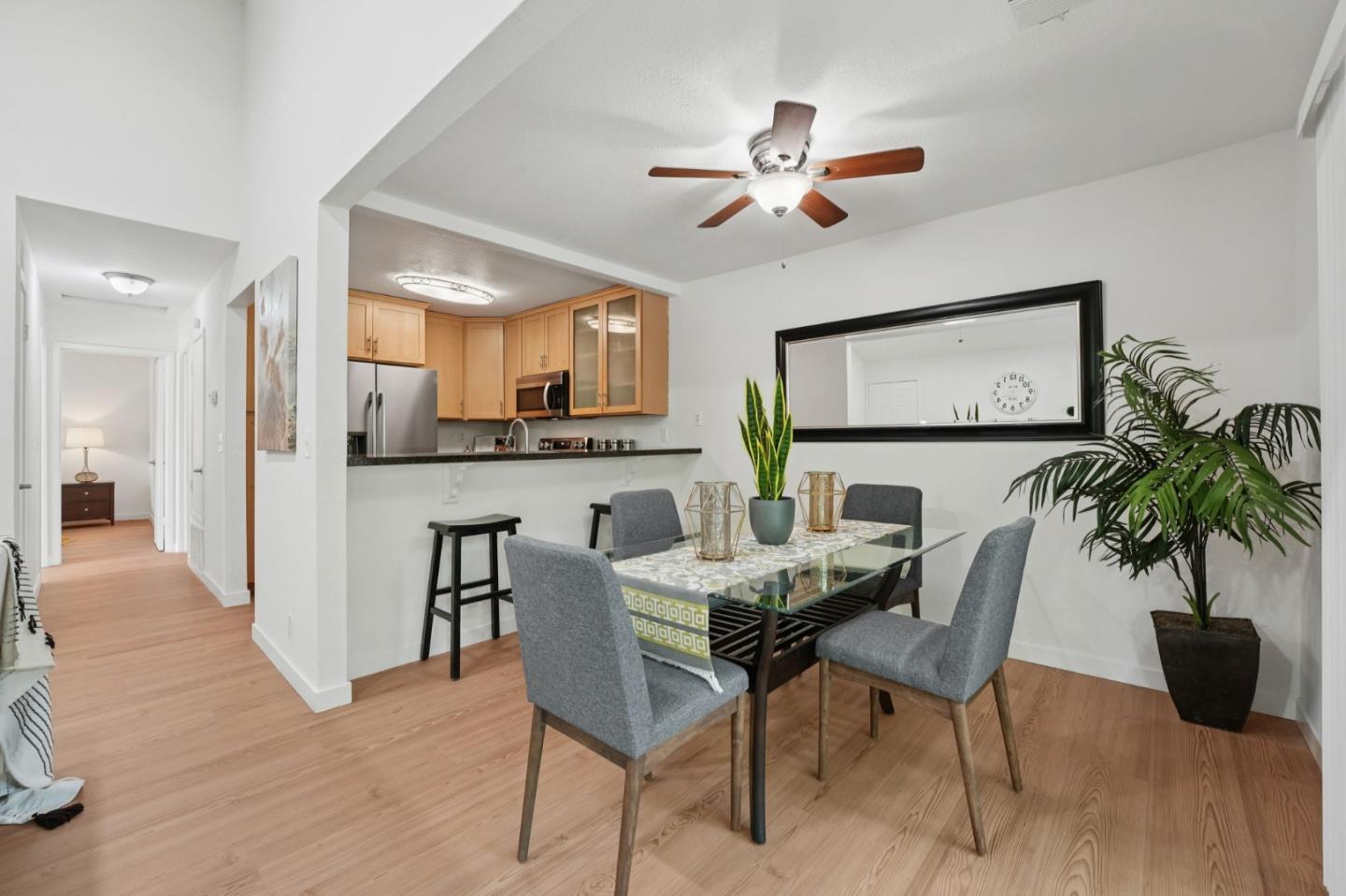 Detail Gallery Image 10 of 49 For 1409 La Terrace Cir, San Jose,  CA 95123 - 2 Beds | 1 Baths