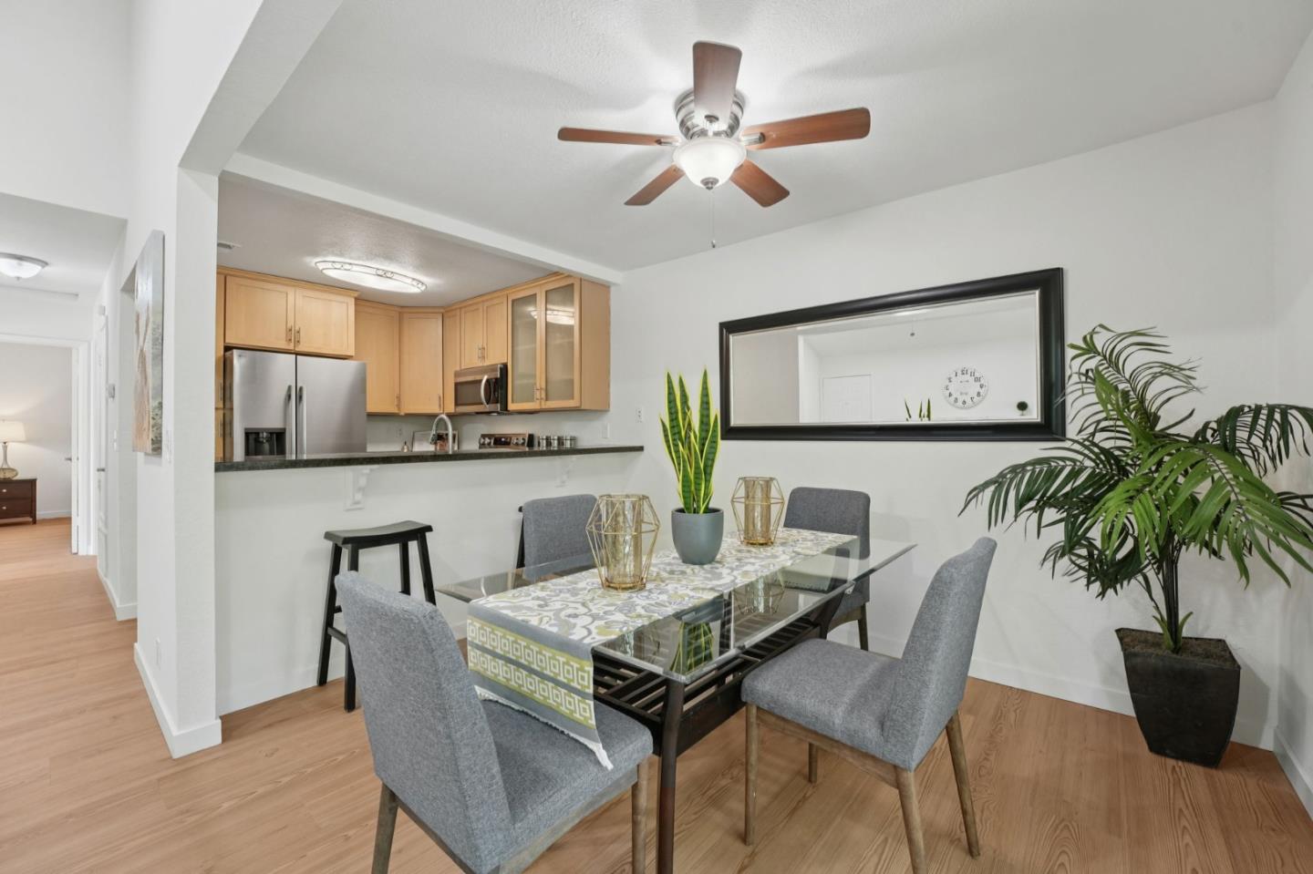Detail Gallery Image 11 of 49 For 1409 La Terrace Cir, San Jose,  CA 95123 - 2 Beds | 1 Baths