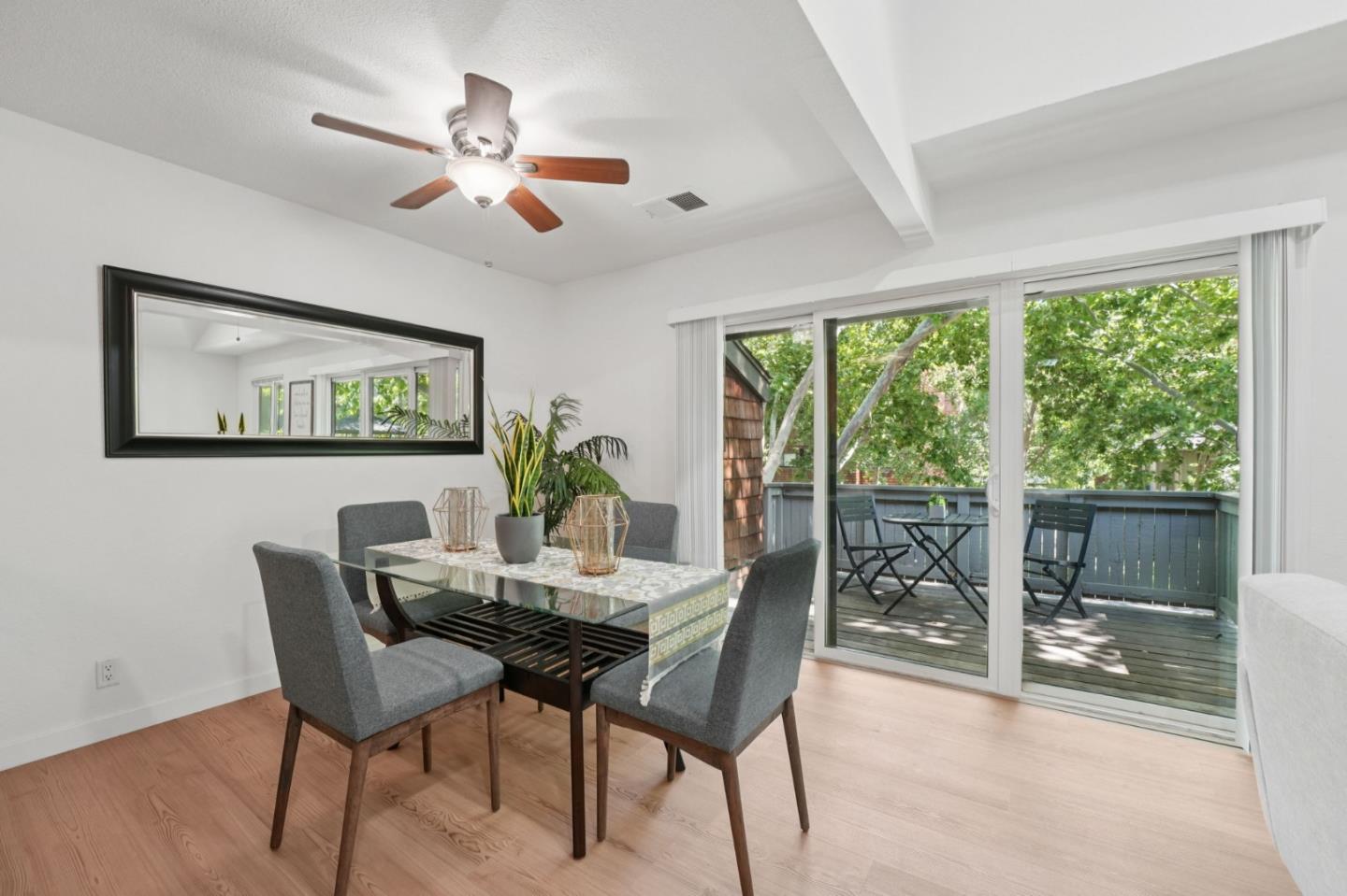 Detail Gallery Image 13 of 49 For 1409 La Terrace Cir, San Jose,  CA 95123 - 2 Beds | 1 Baths