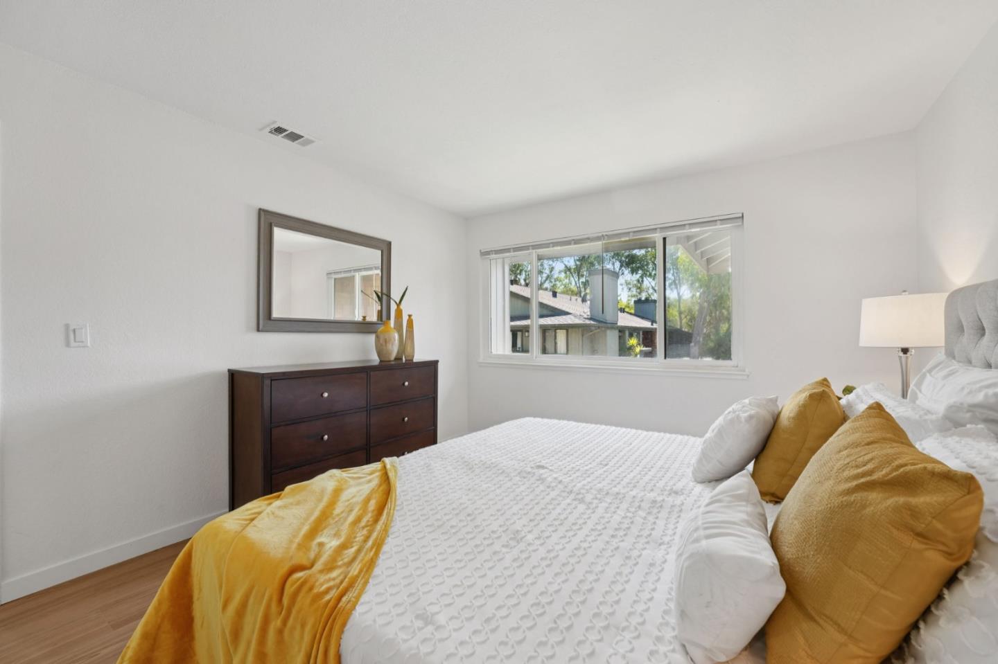 Detail Gallery Image 27 of 49 For 1409 La Terrace Cir, San Jose,  CA 95123 - 2 Beds | 1 Baths