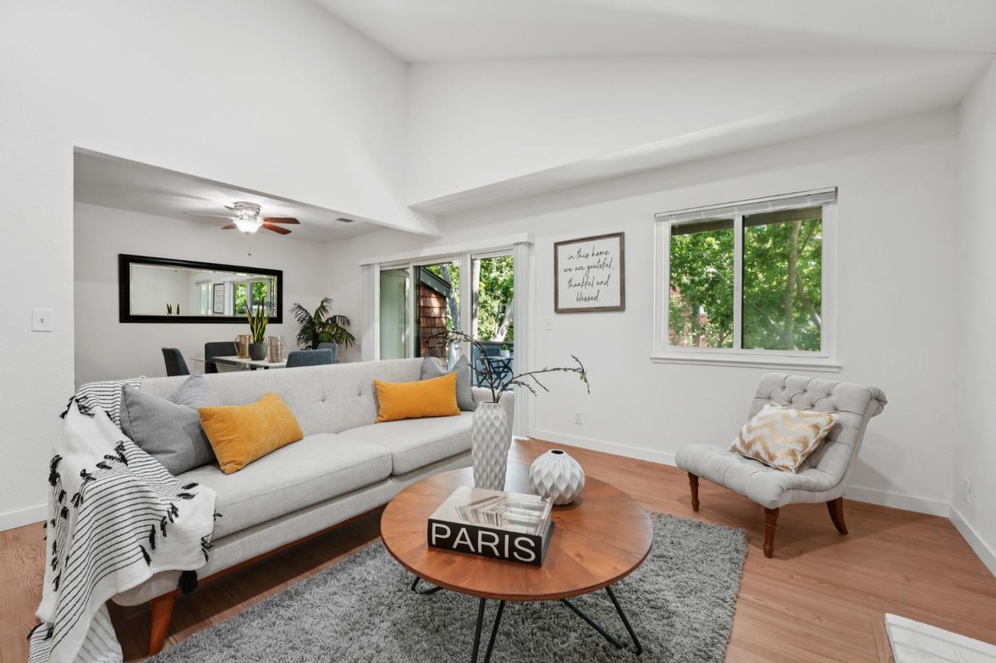 Detail Gallery Image 4 of 49 For 1409 La Terrace Cir, San Jose,  CA 95123 - 2 Beds | 1 Baths