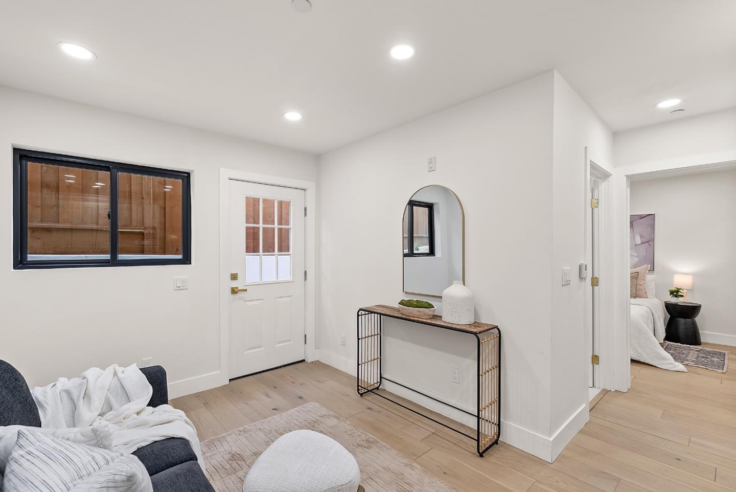 Detail Gallery Image 17 of 53 For 895 Laurel Ave, Belmont,  CA 94002 - 4 Beds | 3 Baths