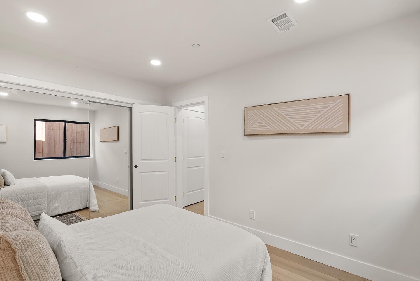 Detail Gallery Image 23 of 53 For 895 Laurel Ave, Belmont,  CA 94002 - 4 Beds | 3 Baths