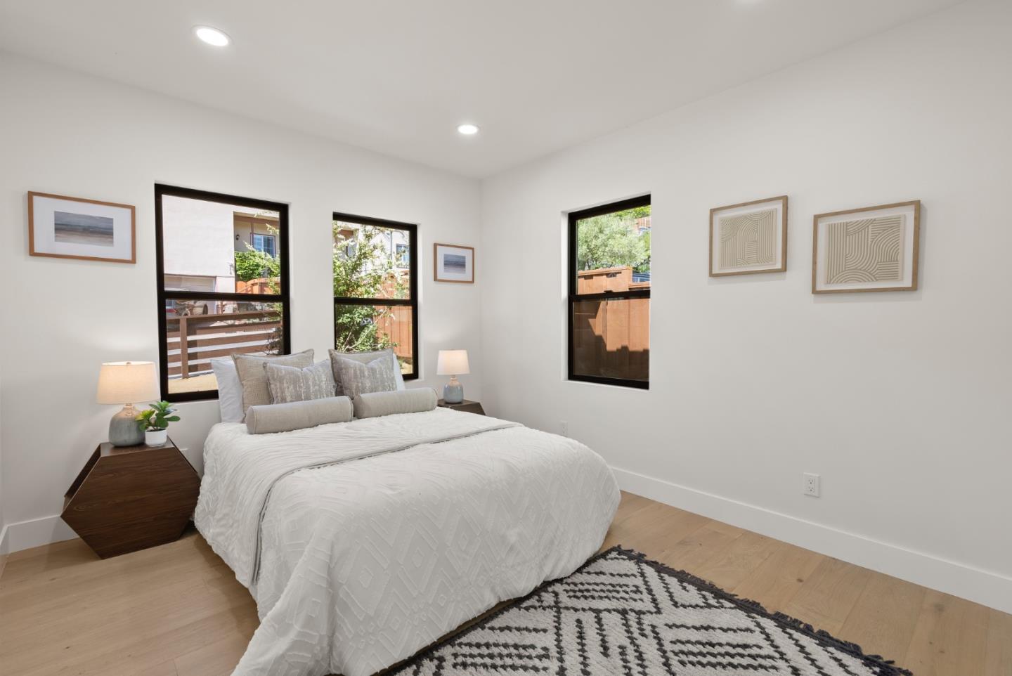 Detail Gallery Image 25 of 53 For 895 Laurel Ave, Belmont,  CA 94002 - 4 Beds | 3 Baths