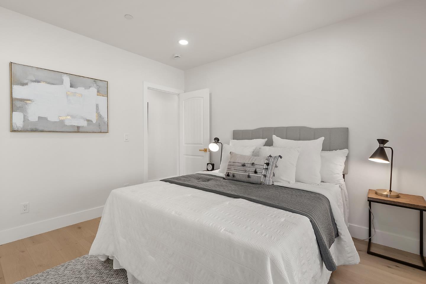 Detail Gallery Image 28 of 53 For 895 Laurel Ave, Belmont,  CA 94002 - 4 Beds | 3 Baths