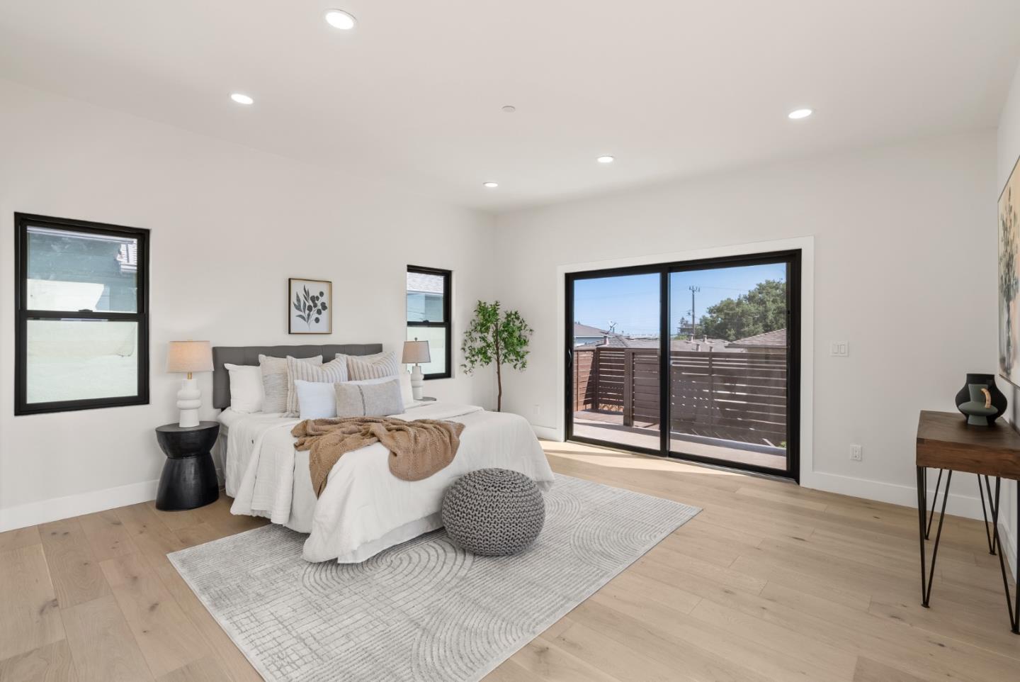 Detail Gallery Image 29 of 53 For 895 Laurel Ave, Belmont,  CA 94002 - 4 Beds | 3 Baths