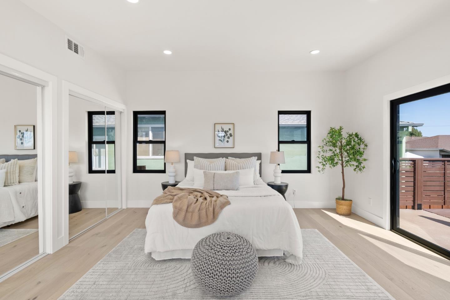 Detail Gallery Image 32 of 53 For 895 Laurel Ave, Belmont,  CA 94002 - 4 Beds | 3 Baths