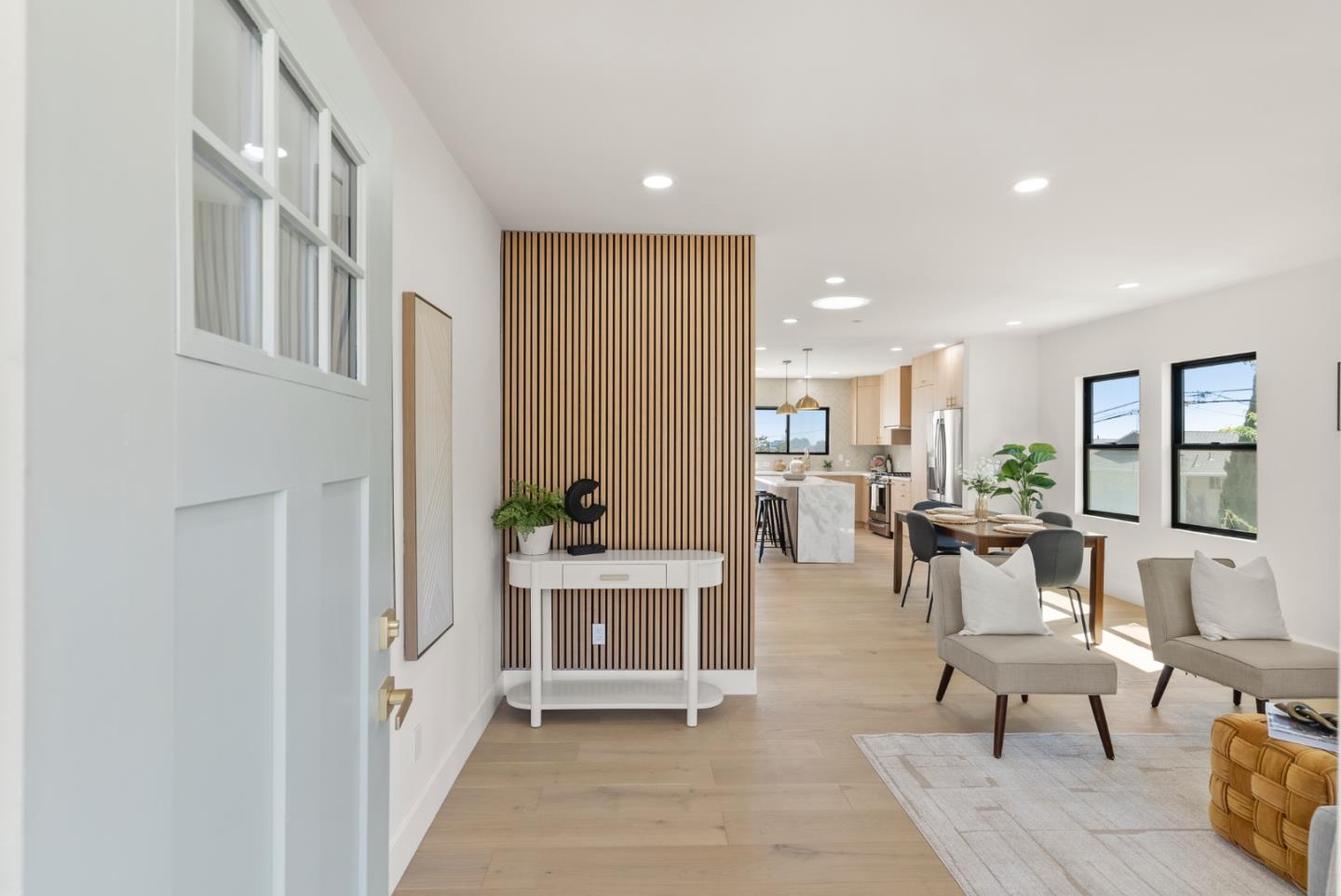 Detail Gallery Image 6 of 53 For 895 Laurel Ave, Belmont,  CA 94002 - 4 Beds | 3 Baths