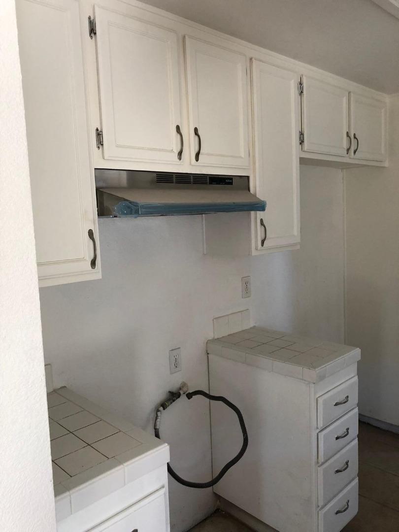 Detail Gallery Image 11 of 12 For 1507 Capitol Cir, Stockton,  CA 95206 - 4 Beds | 2/1 Baths