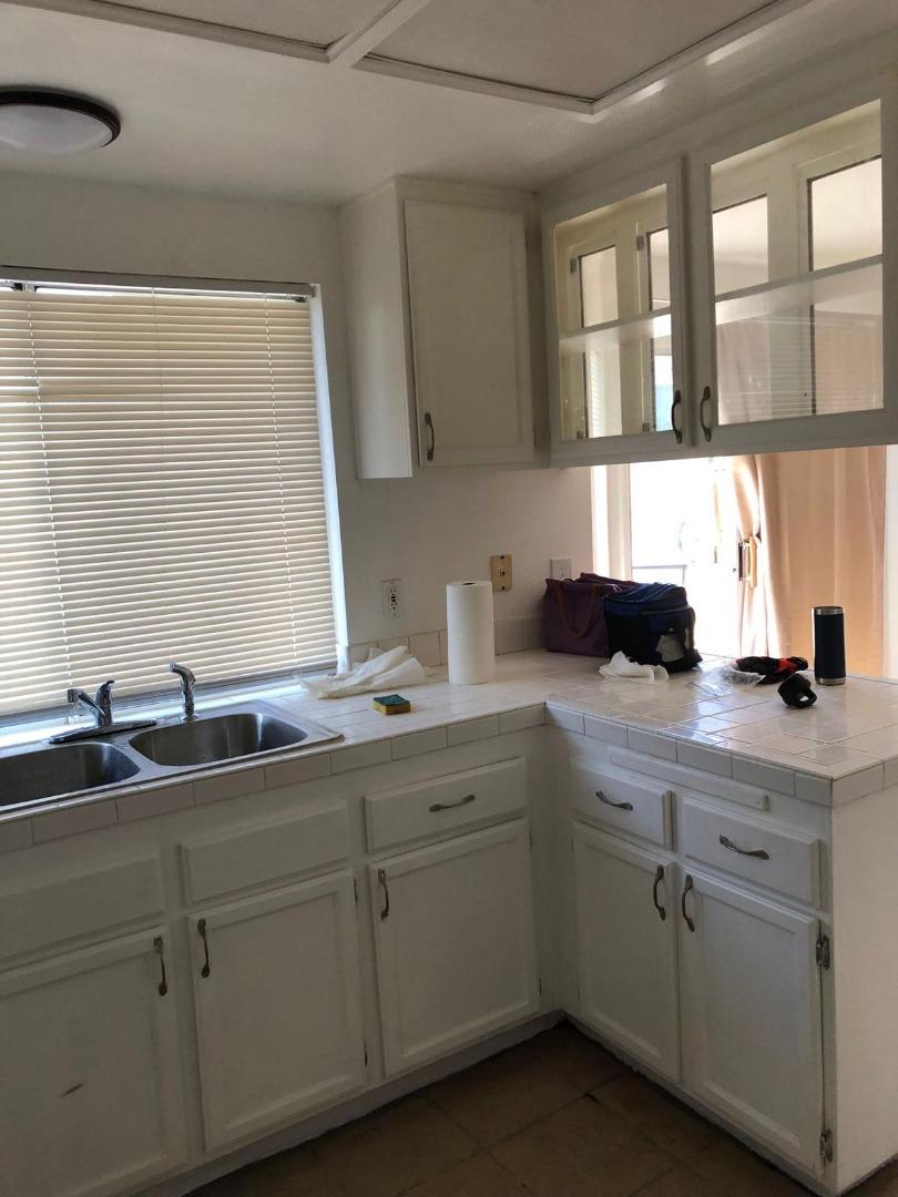 Detail Gallery Image 2 of 12 For 1507 Capitol Cir, Stockton,  CA 95206 - 4 Beds | 2/1 Baths