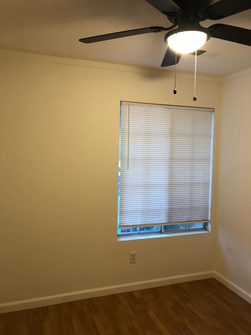 Detail Gallery Image 3 of 12 For 1507 Capitol Cir, Stockton,  CA 95206 - 4 Beds | 2/1 Baths