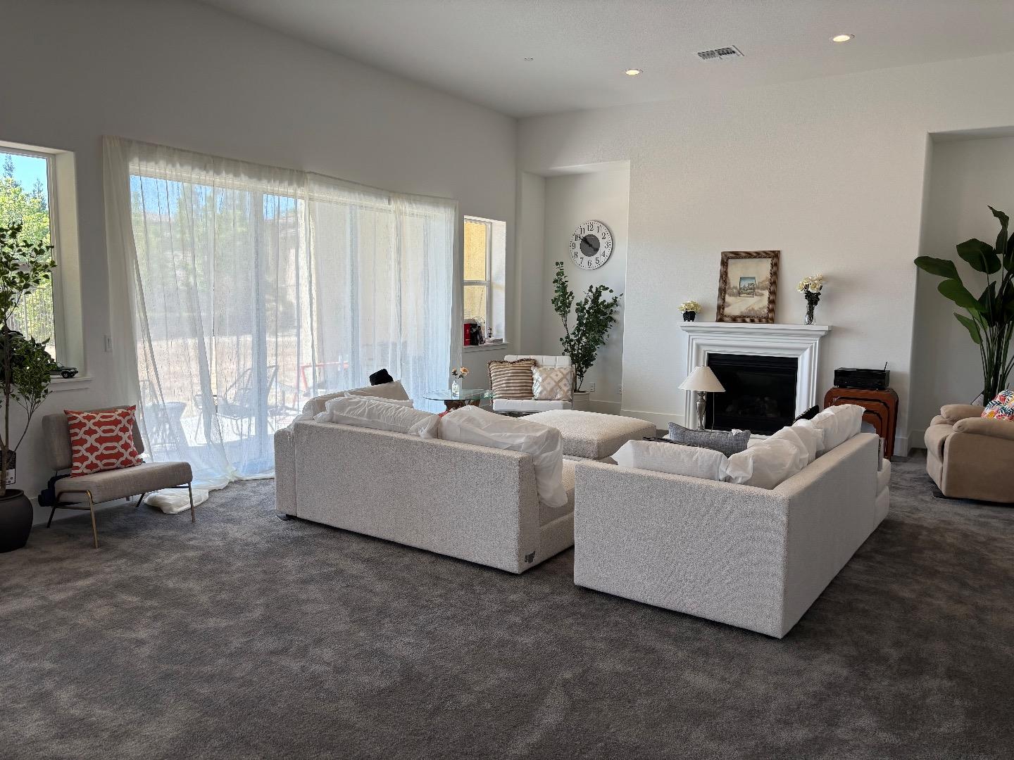 Detail Gallery Image 2 of 4 For 913 Rustic Elm Ct, Rocklin,  CA 95765 - 4 Beds | 3/1 Baths