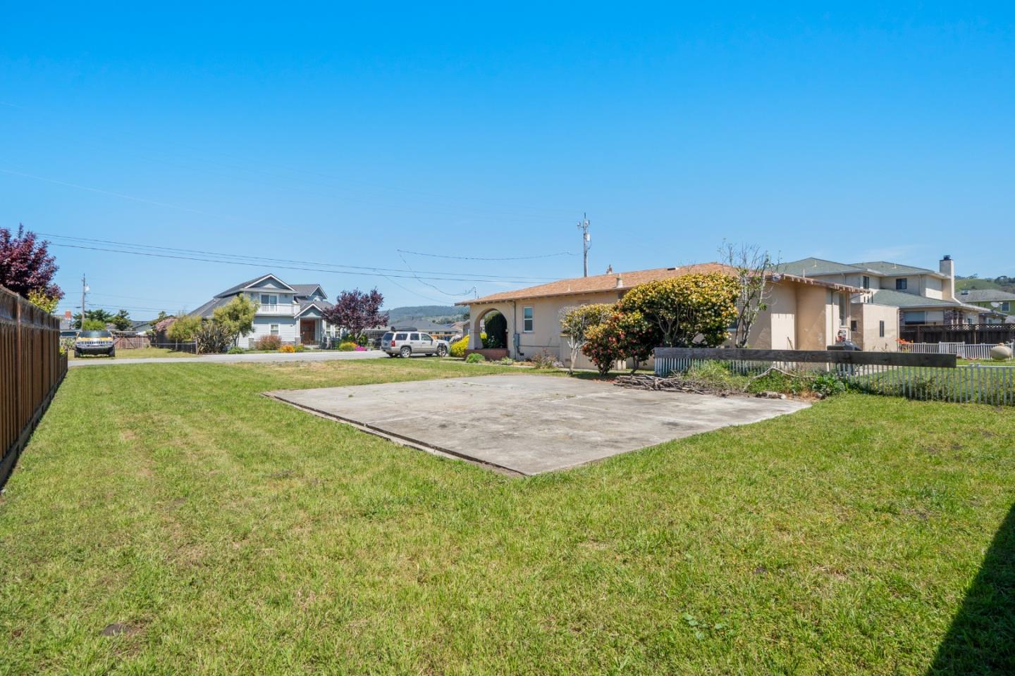 Detail Gallery Image 10 of 16 For 411 Belleville, Half Moon Bay,  CA 94019 - – Beds | – Baths