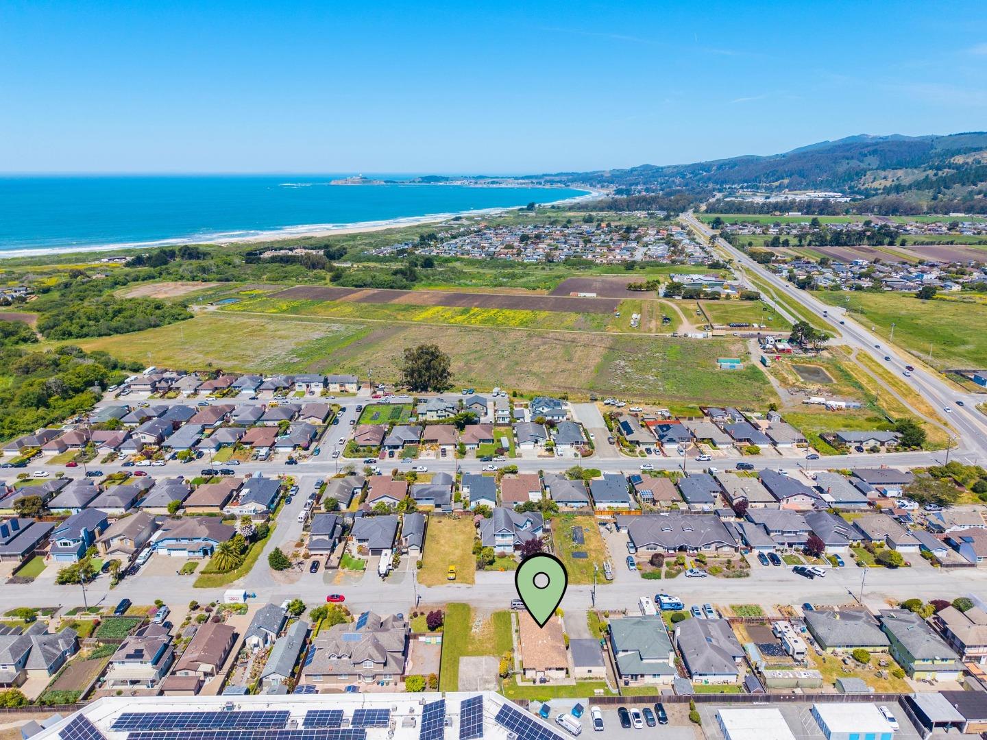 Detail Gallery Image 2 of 16 For 411 Belleville, Half Moon Bay,  CA 94019 - – Beds | – Baths