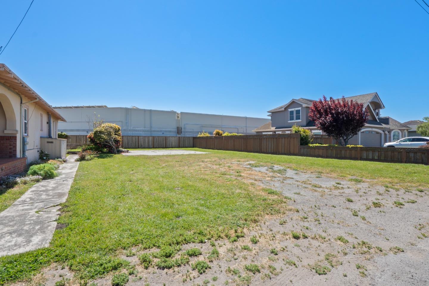 Detail Gallery Image 7 of 16 For 411 Belleville, Half Moon Bay,  CA 94019 - – Beds | – Baths