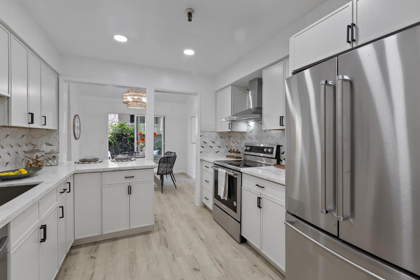 Detail Gallery Image 5 of 51 For 49 Showers Dr #K427,  Mountain View,  CA 94040 - 3 Beds | 2/1 Baths
