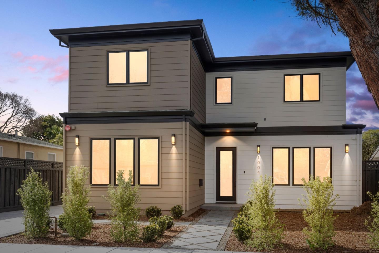 Detail Gallery Image 20 of 24 For 1004 Iris St, Redwood City,  CA 94061 - 5 Beds | 4 Baths