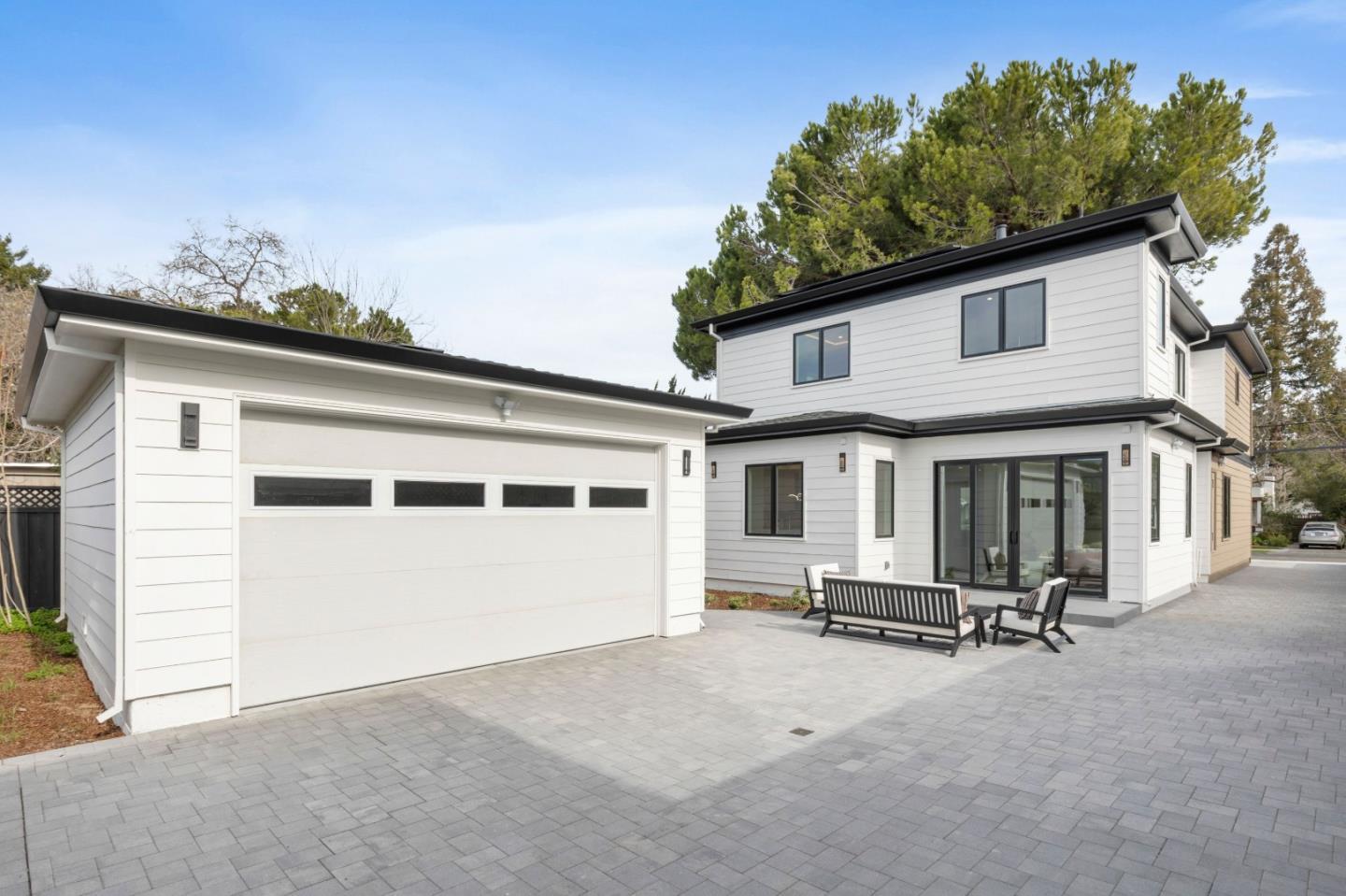 Detail Gallery Image 21 of 24 For 1004 Iris St, Redwood City,  CA 94061 - 5 Beds | 4 Baths