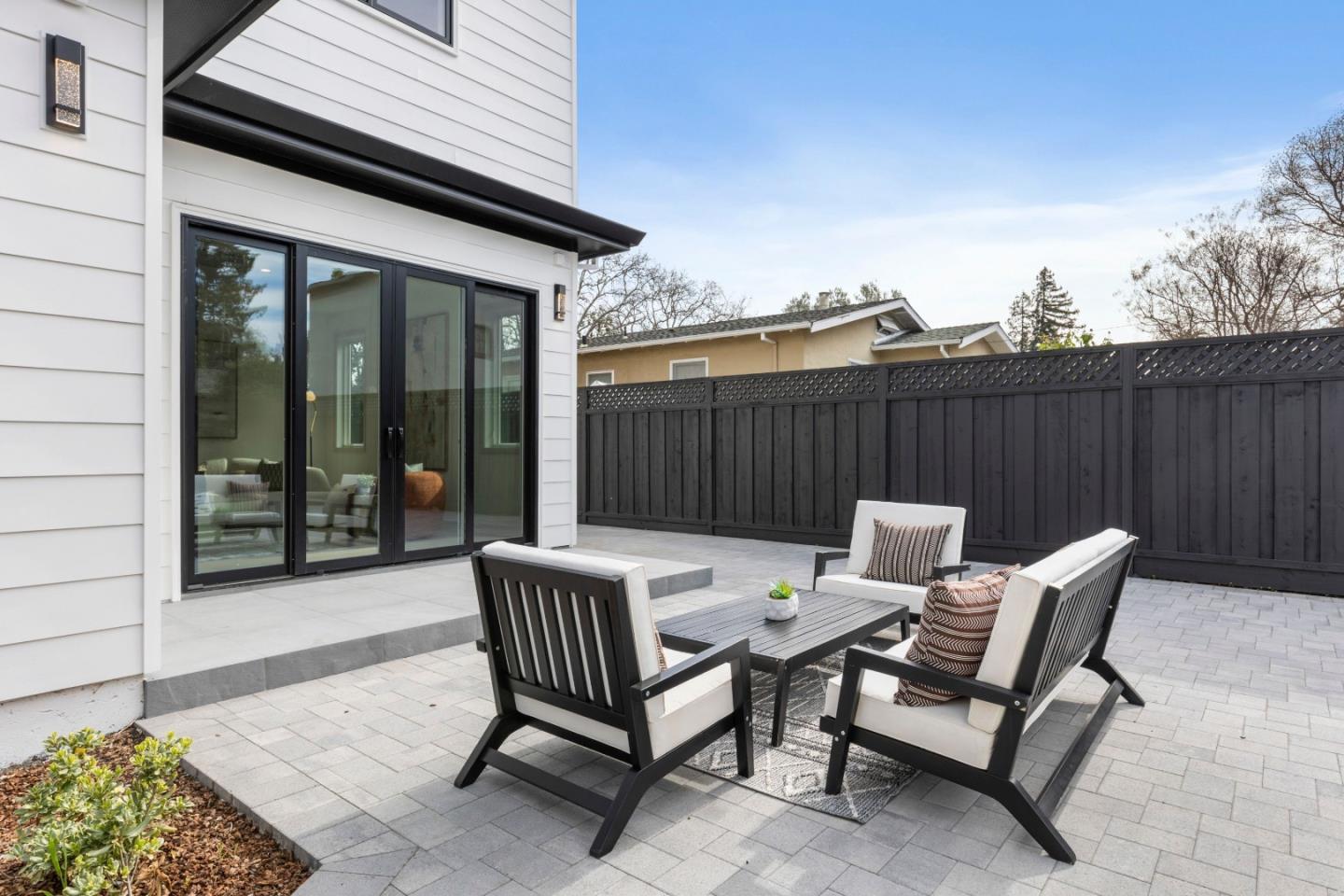 Detail Gallery Image 22 of 24 For 1004 Iris St, Redwood City,  CA 94061 - 5 Beds | 4 Baths