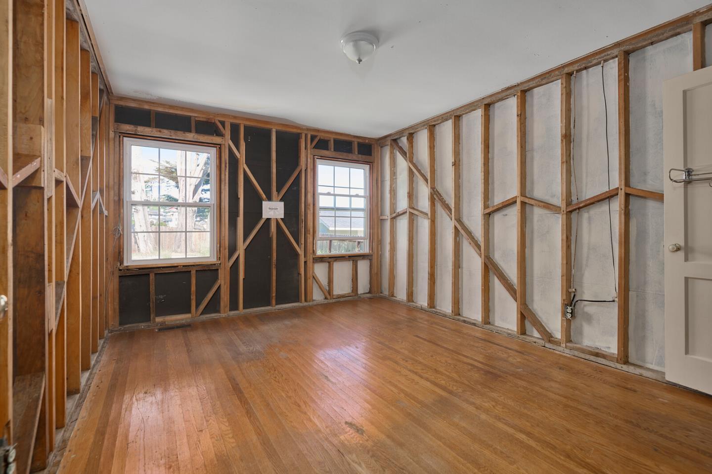Detail Gallery Image 7 of 11 For 1823 Sweetwood Dr, Daly City,  CA 94015 - 3 Beds | 1 Baths