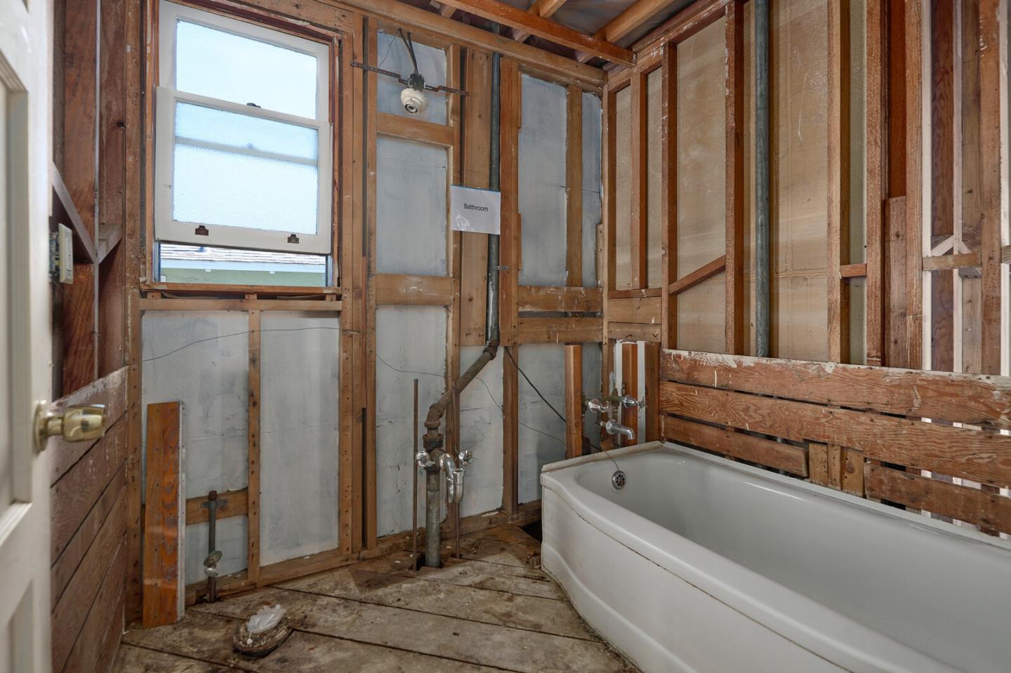 Detail Gallery Image 9 of 11 For 1823 Sweetwood Dr, Daly City,  CA 94015 - 3 Beds | 1 Baths
