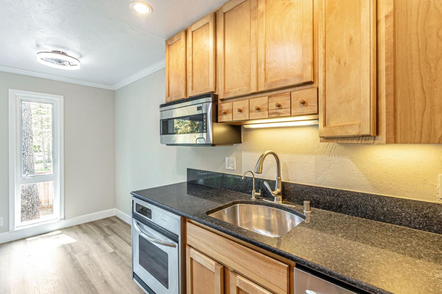 Detail Gallery Image 10 of 37 For 4175 George Ave, San Mateo,  CA 94403 - 2 Beds | 2 Baths