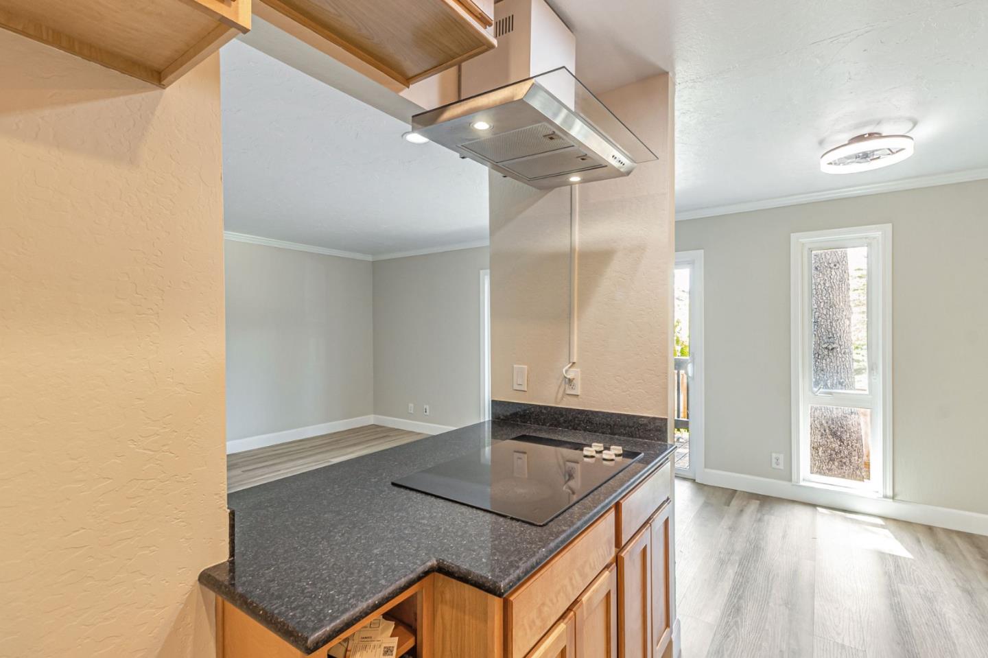 Detail Gallery Image 11 of 37 For 4175 George Ave, San Mateo,  CA 94403 - 2 Beds | 2 Baths